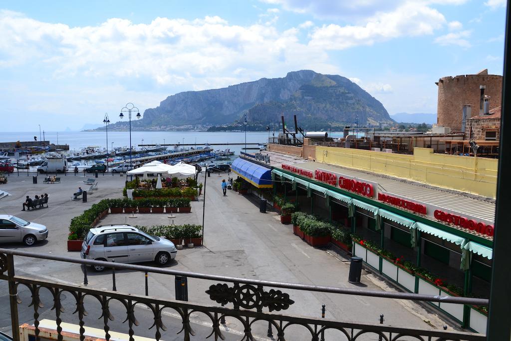 Mondello Holidays Rom bilde