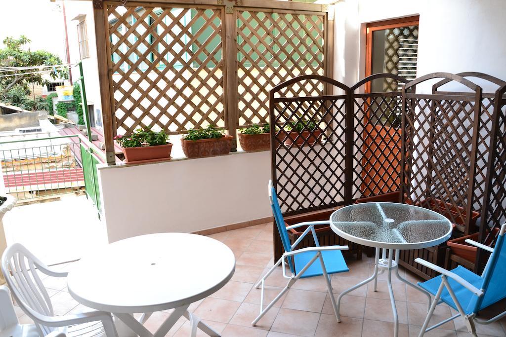 Mondello Holidays Rom bilde